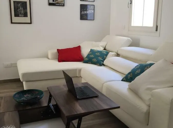 דירה Modern Flat ++ לצ'ה