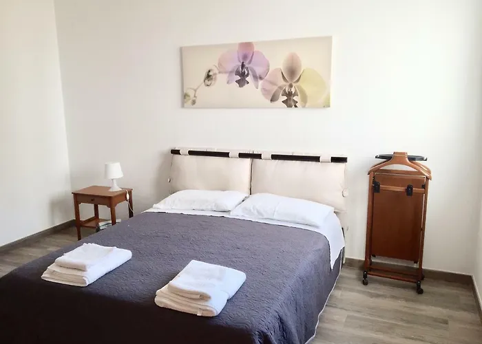 Modern Flat ++ דירה *