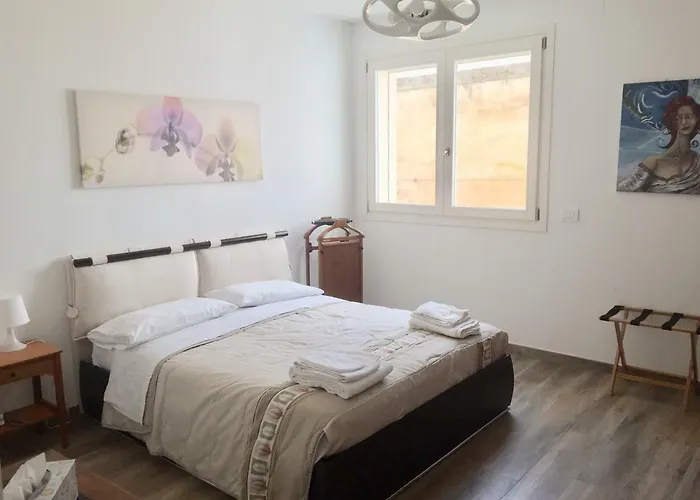 Modern Flat ++ דירה לצ'ה